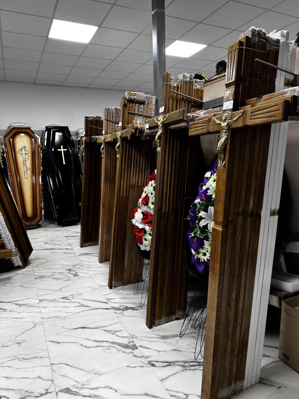 Хрести та аксесуари для поховання